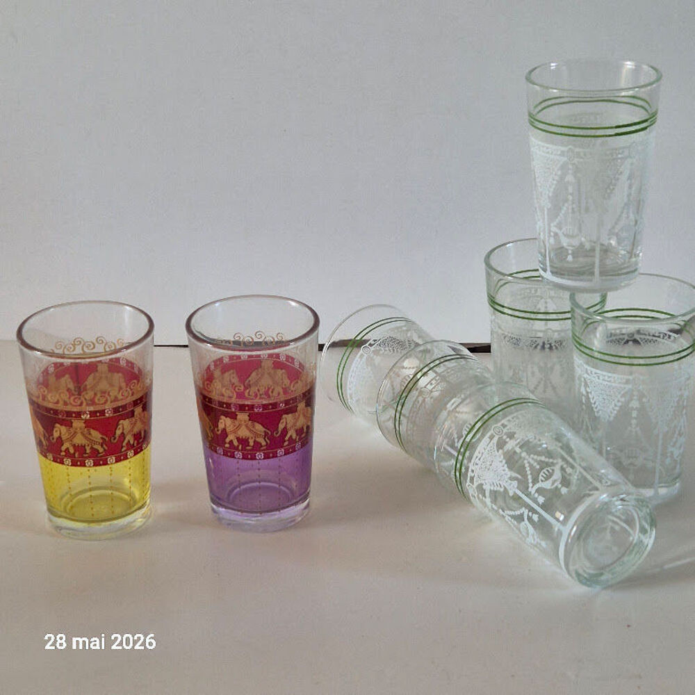 Lot de 8 verres &agrave; th&eacute; marocain traditionnels Cuisine