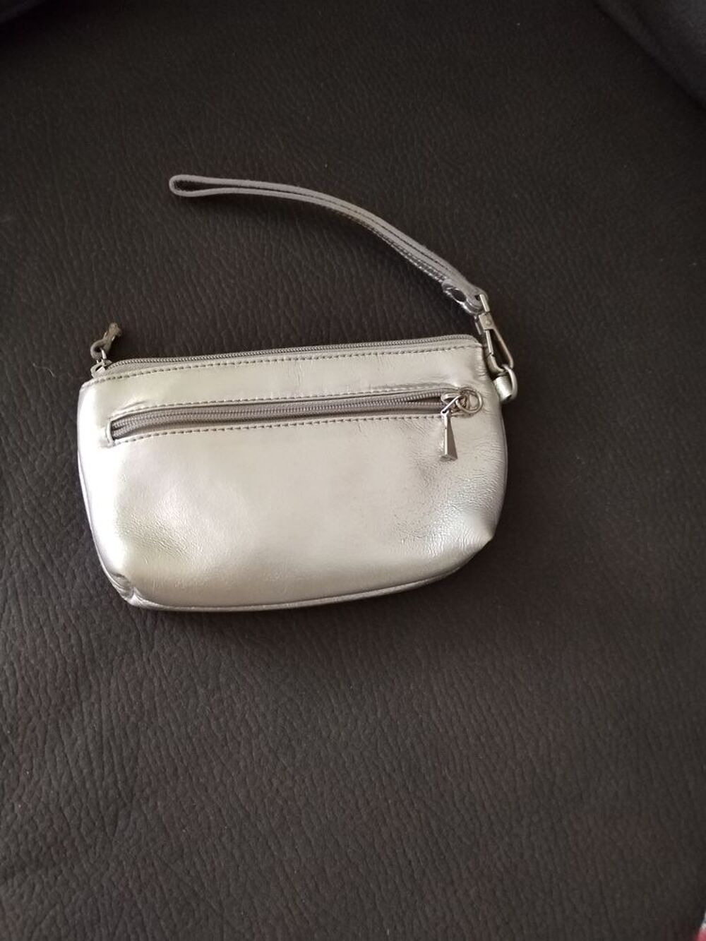 pochette argent&eacute; Maroquinerie