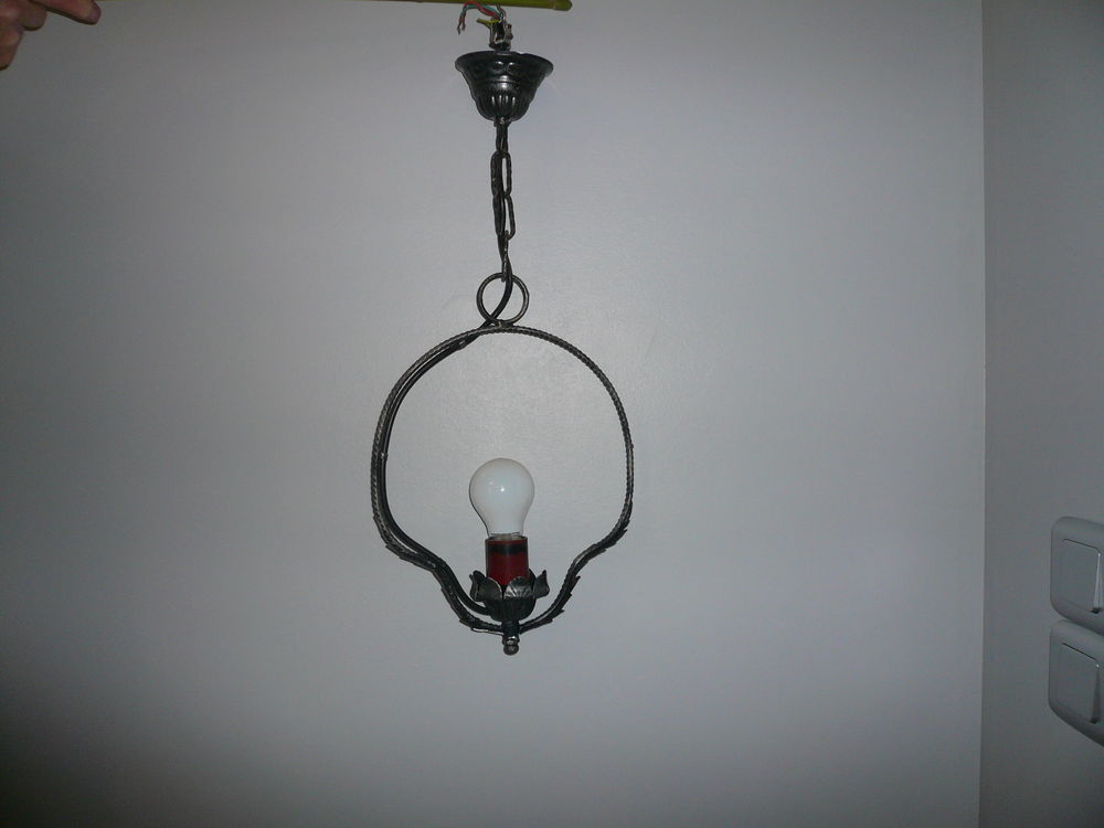 2 suspensions en fer forg&eacute; Décoration