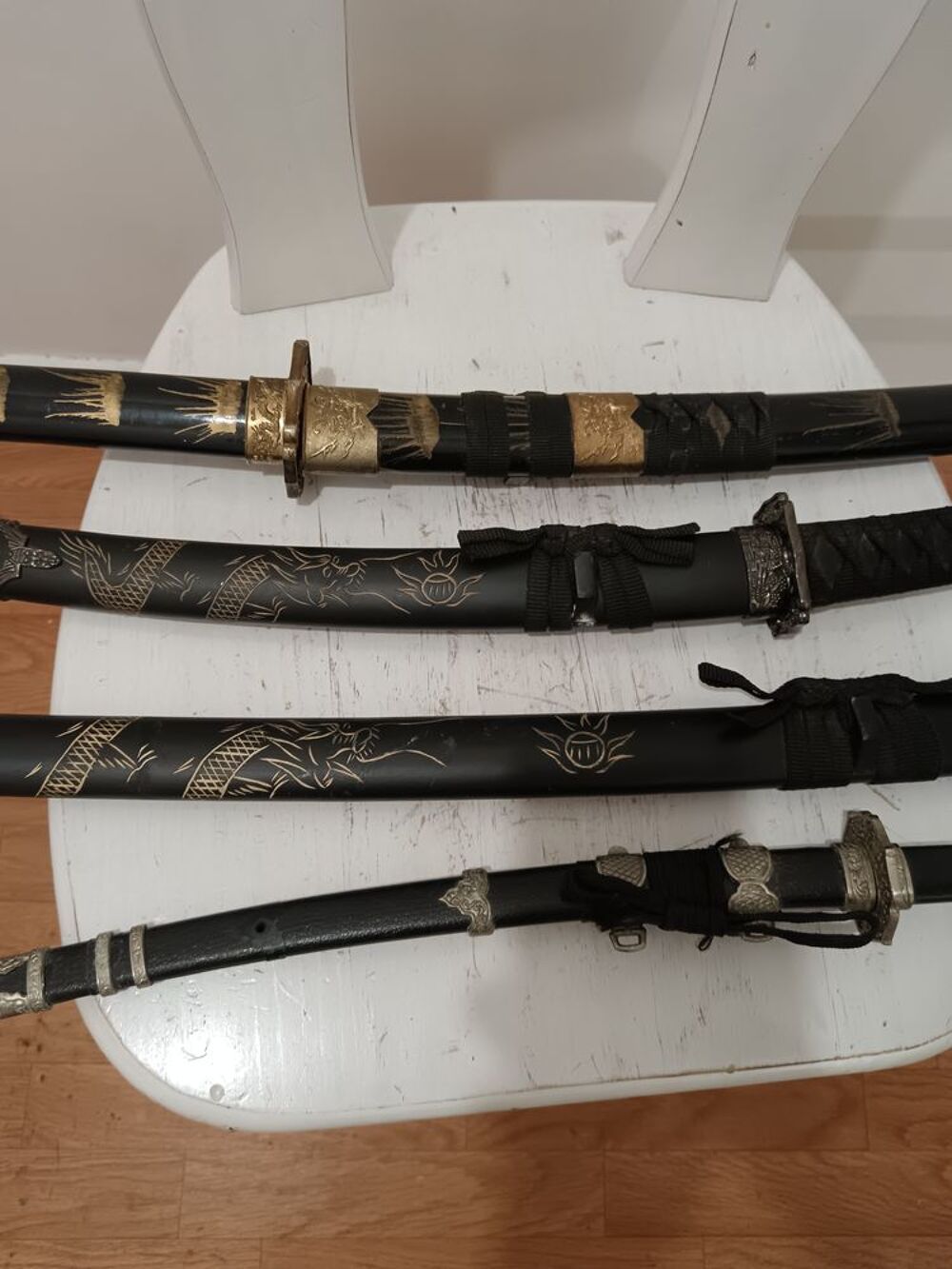 de tr&egrave;s joli &eacute;p&eacute;e Maroquinerie