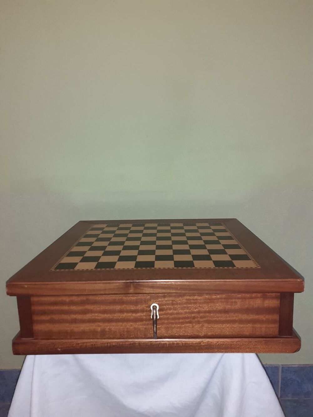 Un damier en bois Jeux / jouets