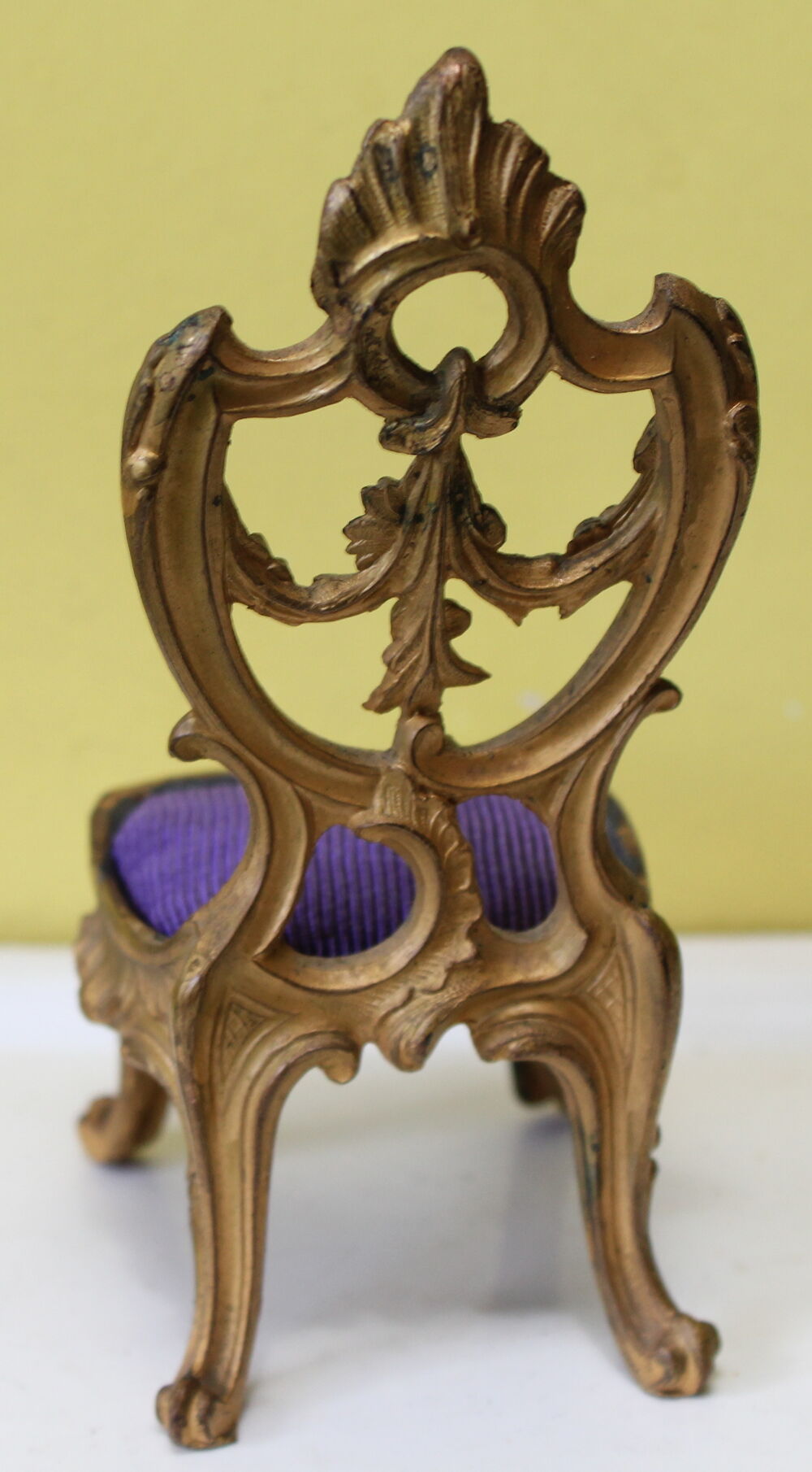 Chaise miniature Porte montre r&eacute;gule ou bronze rocaille 
