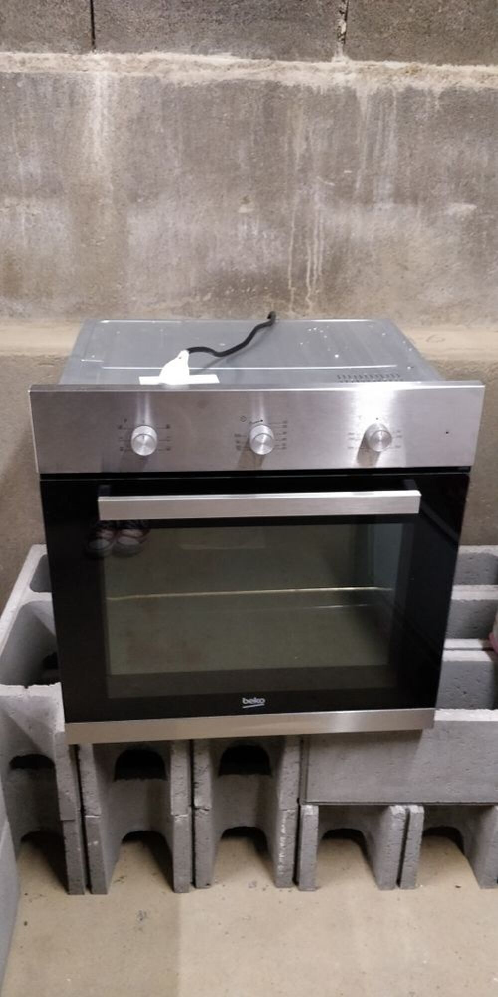 Four Beko en tr&egrave;s bon &eacute;tat Electroménager