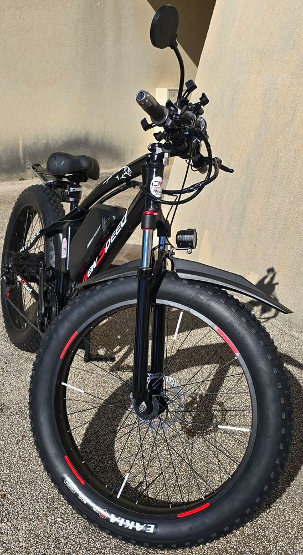 VELO ELECTRIQUE NEUF 1000W Batterie 48V17 - Valeur Neuf 1350 Vélos