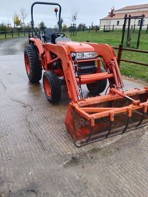 Tracteur kubota 24000 49710 Le longeron