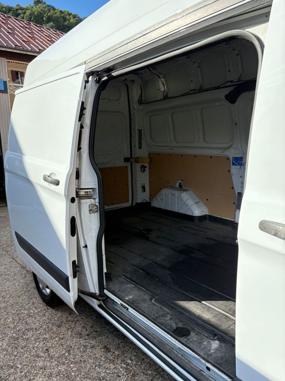 Transit Custom TRANSIT CUSTOM FOURGON 290 L2H2 2.0 TDCi 130 LIMITED 2017 occasion 07600 Vals-les-Bains