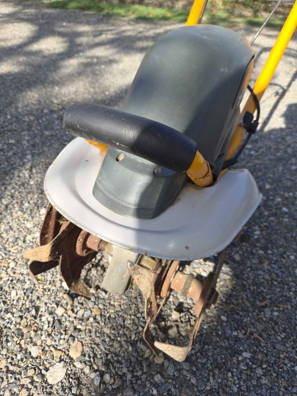 motobineuse Ryobi &eacute;lectrique Jardin