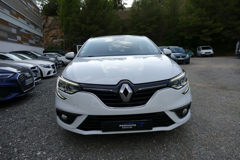 Megane IV M&eacute;gane IV Berline dCi 110 Energy eco2 Business 2017 occasion 13600 La Ciotat
