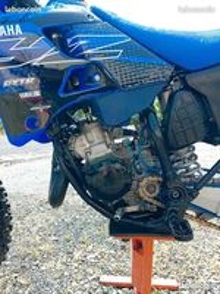 YAMAHA 2003 occasion 12100 Millau
