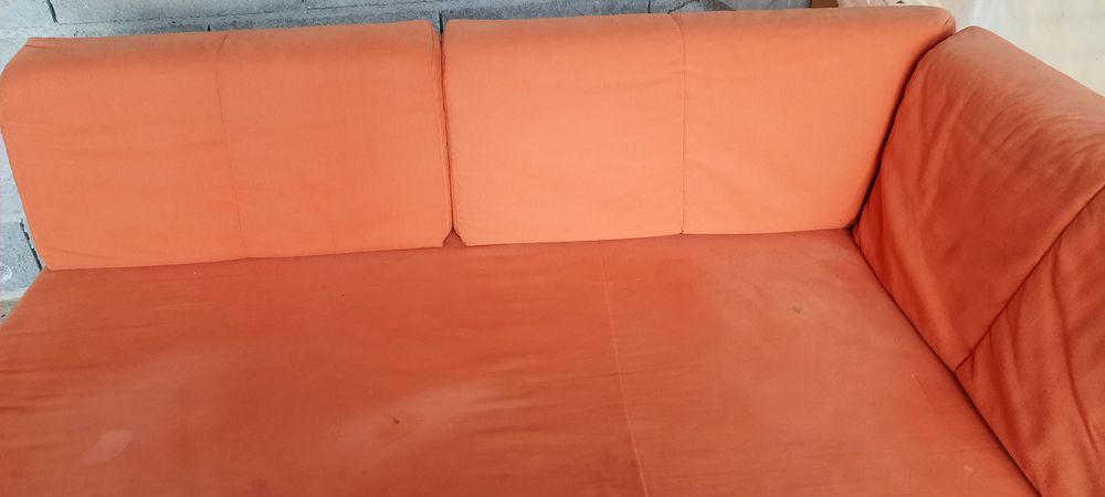 donne canap&eacute; tissu orange bon &eacute;tat Meubles