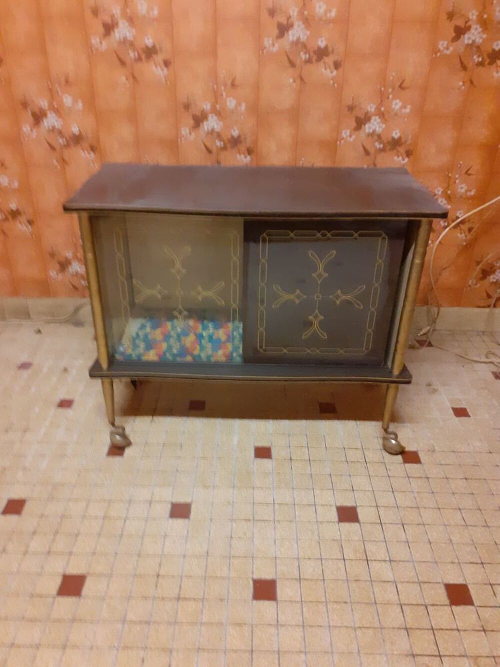 meuble t&eacute;l&eacute; Meubles