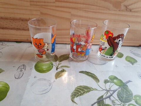Lot de 3 Verre dessin anim� 
vintage 
made in france 8 Aubvillers (80)