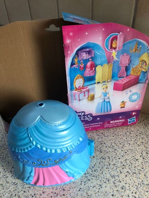 cendrillon et ses surprises 6 B�con-les-Granits (49)