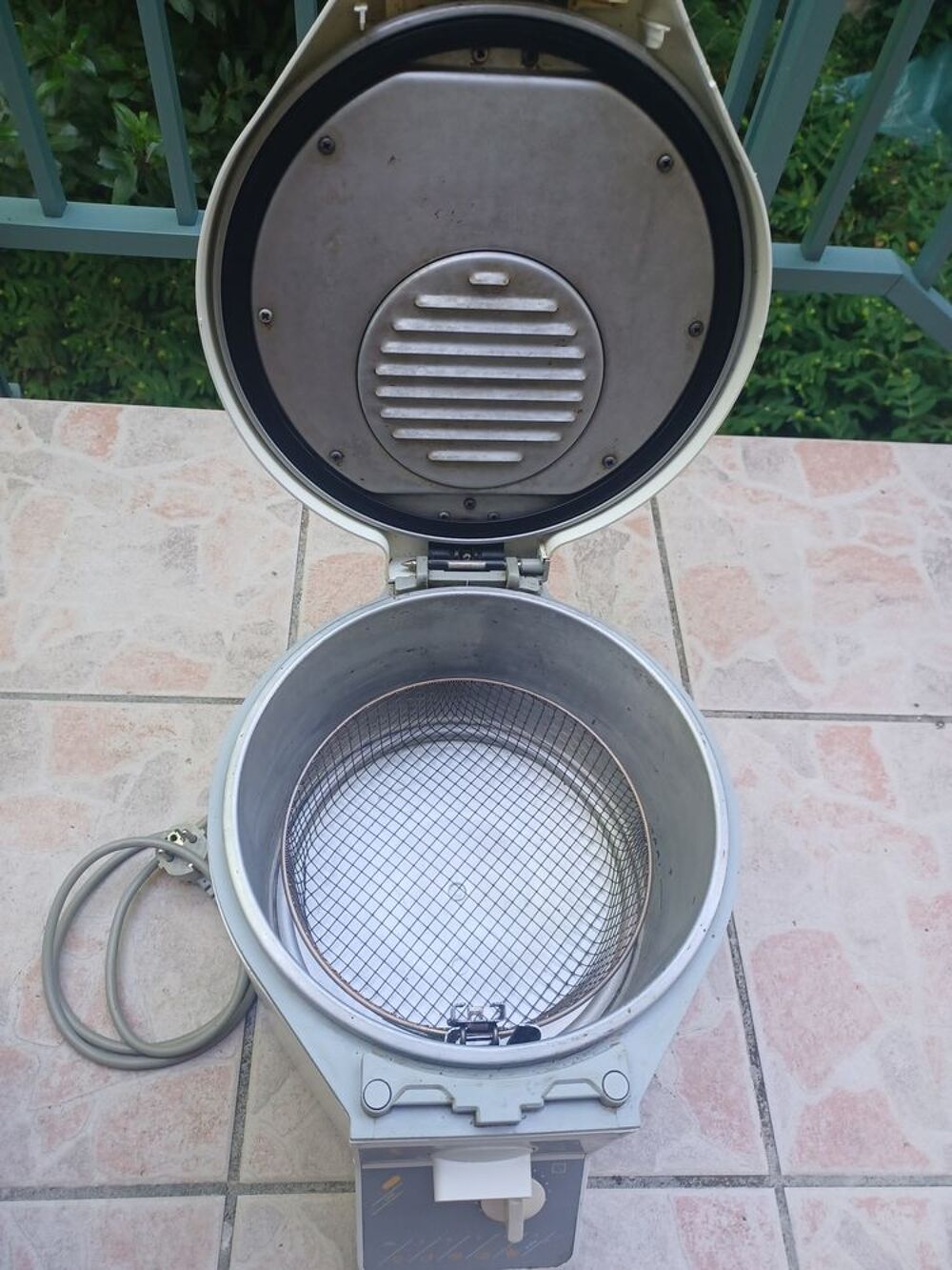 Friteuse &eacute;lectrique SEB 30€ Electroménager