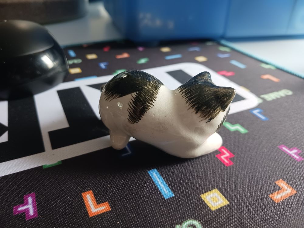 Figurine Chat C&eacute;ramique Blanc et Noir Décoration