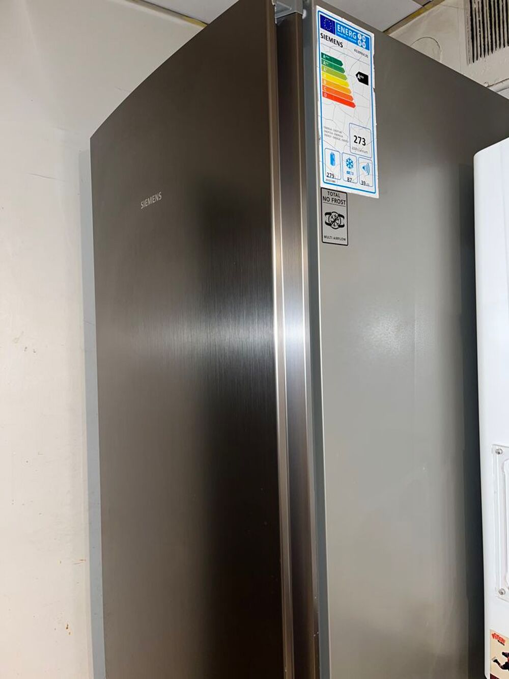 R&eacute;frig&eacute;rateur SIEMENS KG39NVL35 Matériel informatique