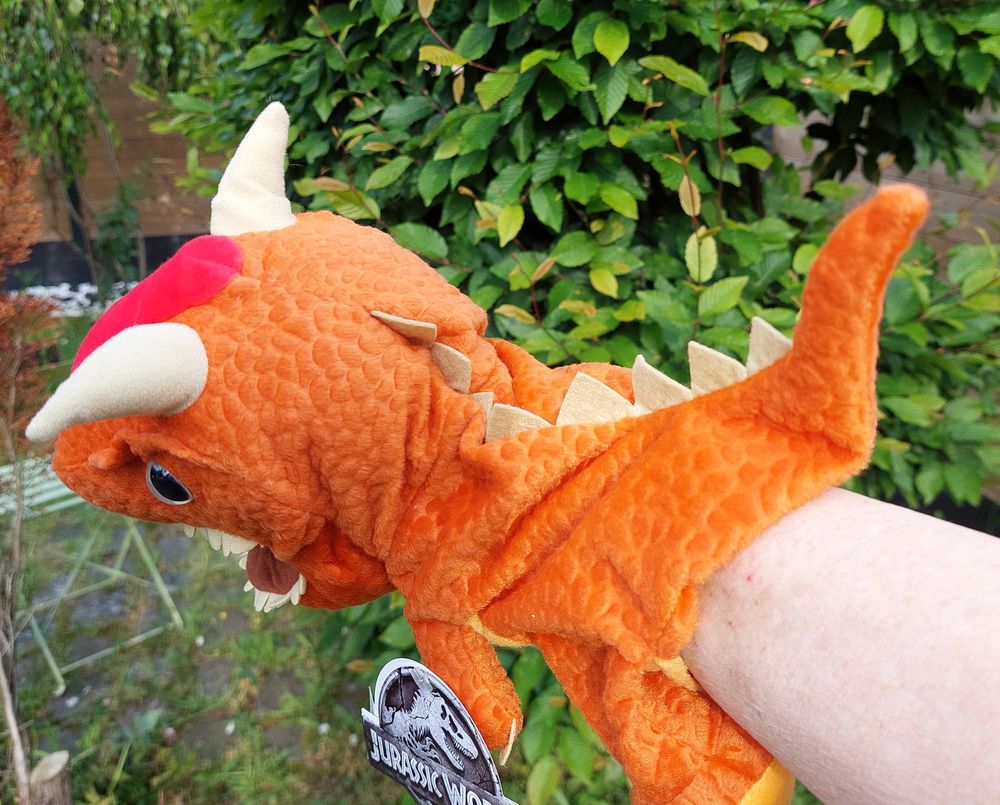 1 ou 2 marionnettes " JURASSIC World Jeux / jouets