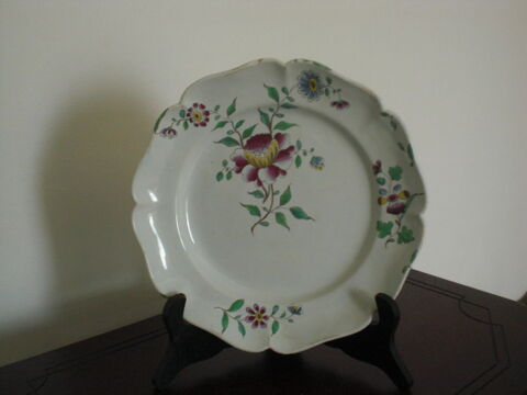 assiette XVIIIème siècle en faïence 96 Nevers (58)