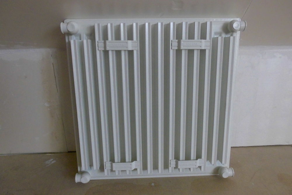 Radiateur en m&eacute;tal blanc Bricolage
