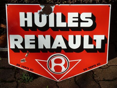 Plaque émaillée HUILES RENAULT pentagonale 450 Marcilly-le-Hayer (10)