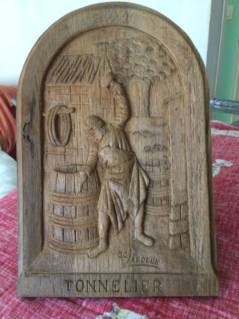 Sculpture sur bois Le Tonnelier 48 Toulouse (31)