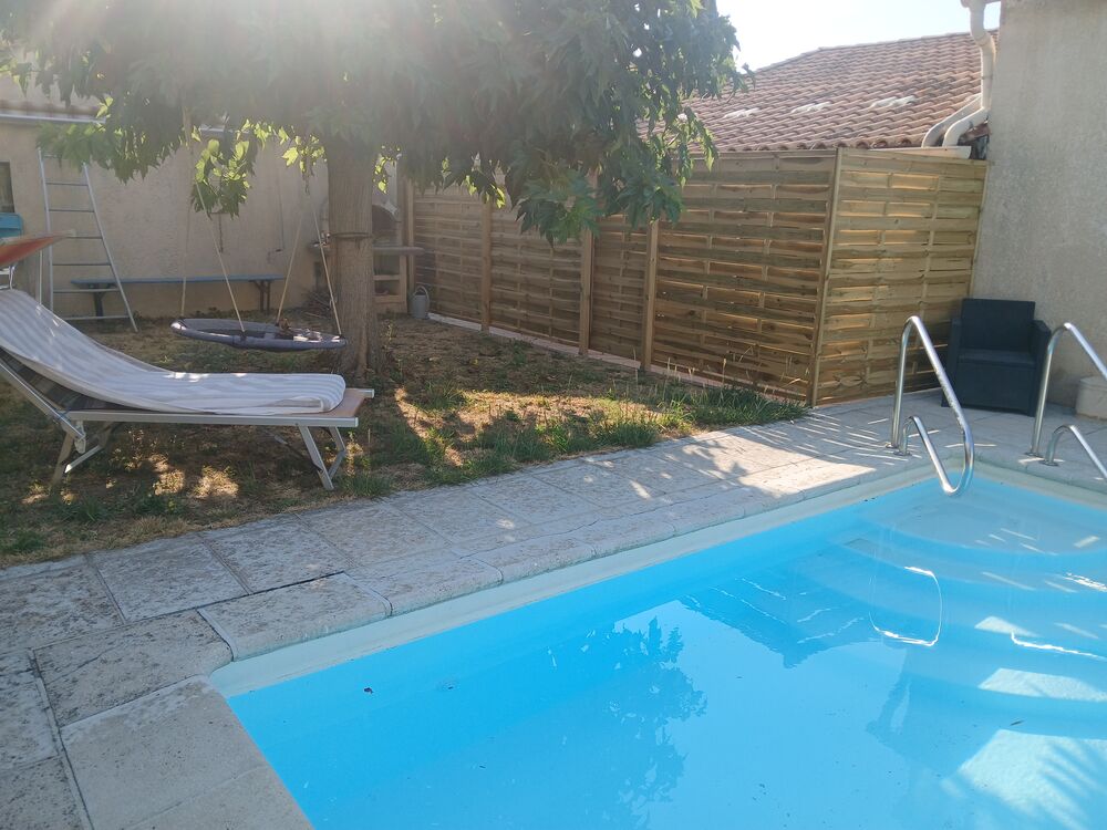   Jolie villa de vacances - piscine - jardin - parking privé  Languedoc-Roussillon, Calvisson (30420)
