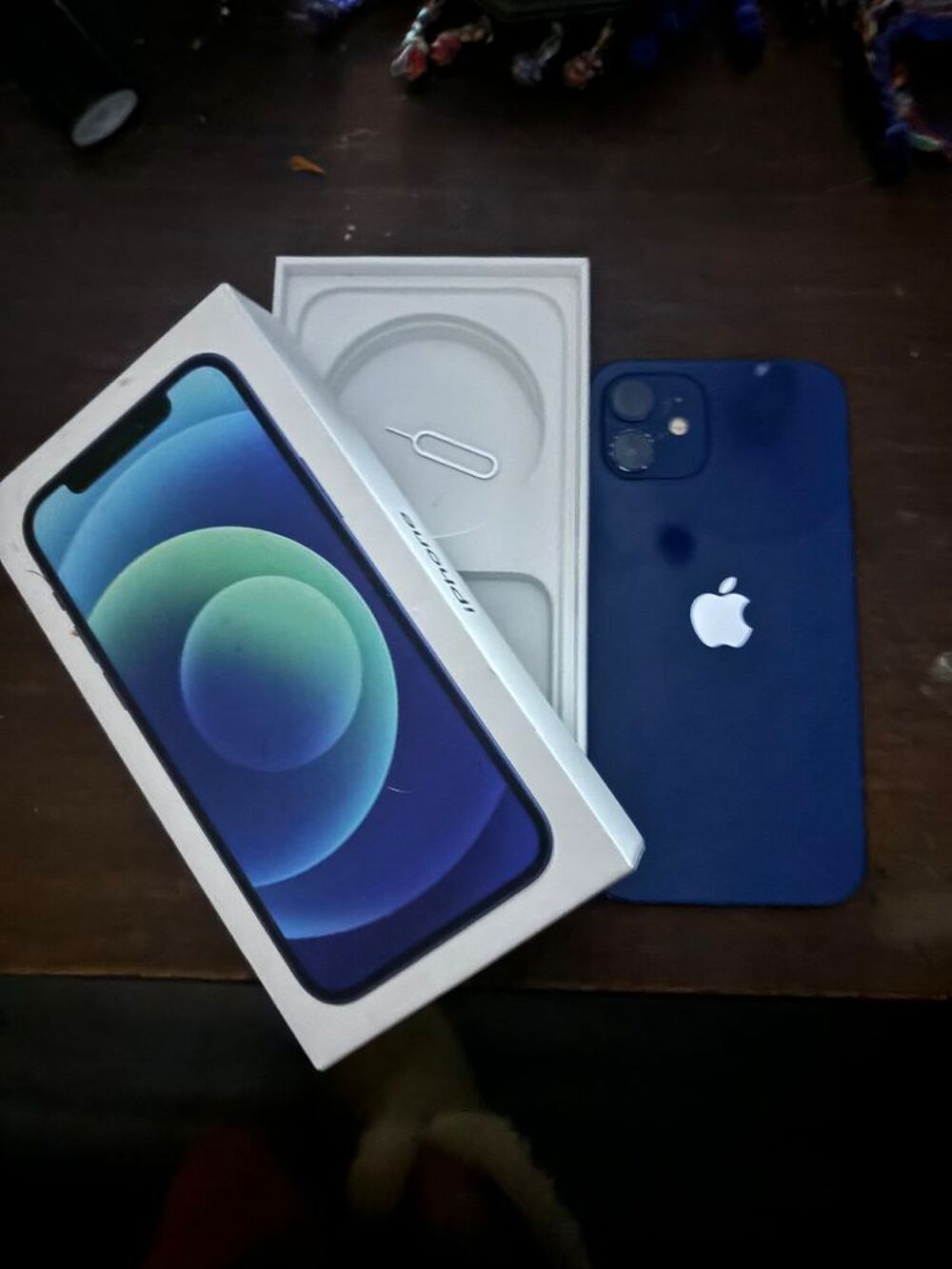 iPhone 12 Téléphones et tablettes