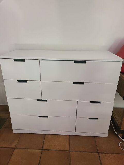 Commode ikea (valeur 390€)blanche, à venir retirer sur place 220 Meyzieu (69)