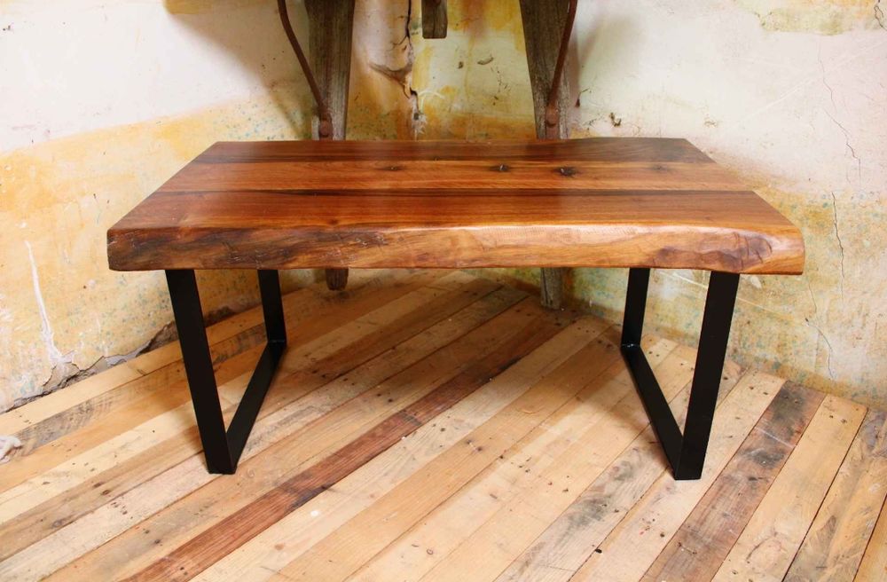 Table basse en noyer Meubles