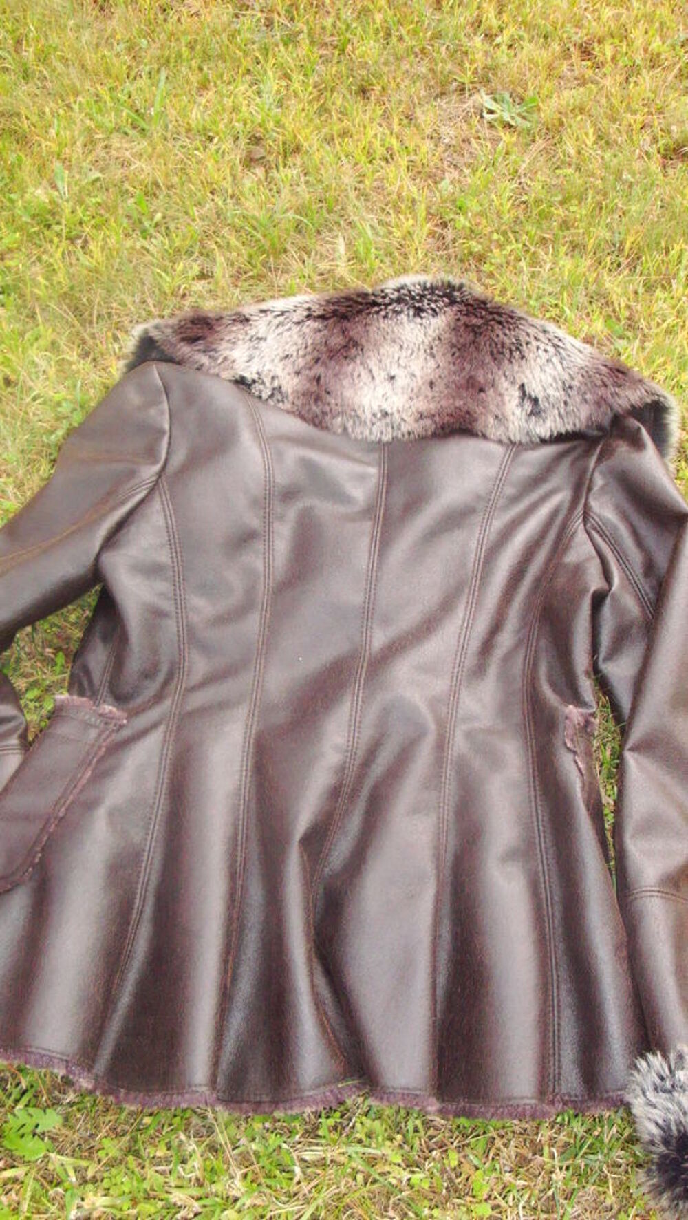Veste en cuir enti&egrave;rement doubl&eacute;e de fourrure Marque MORGAN Vêtements