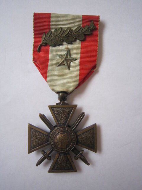 Croix de guerre des op�rations ext�rieures
30 Salon-de-Provence (13)