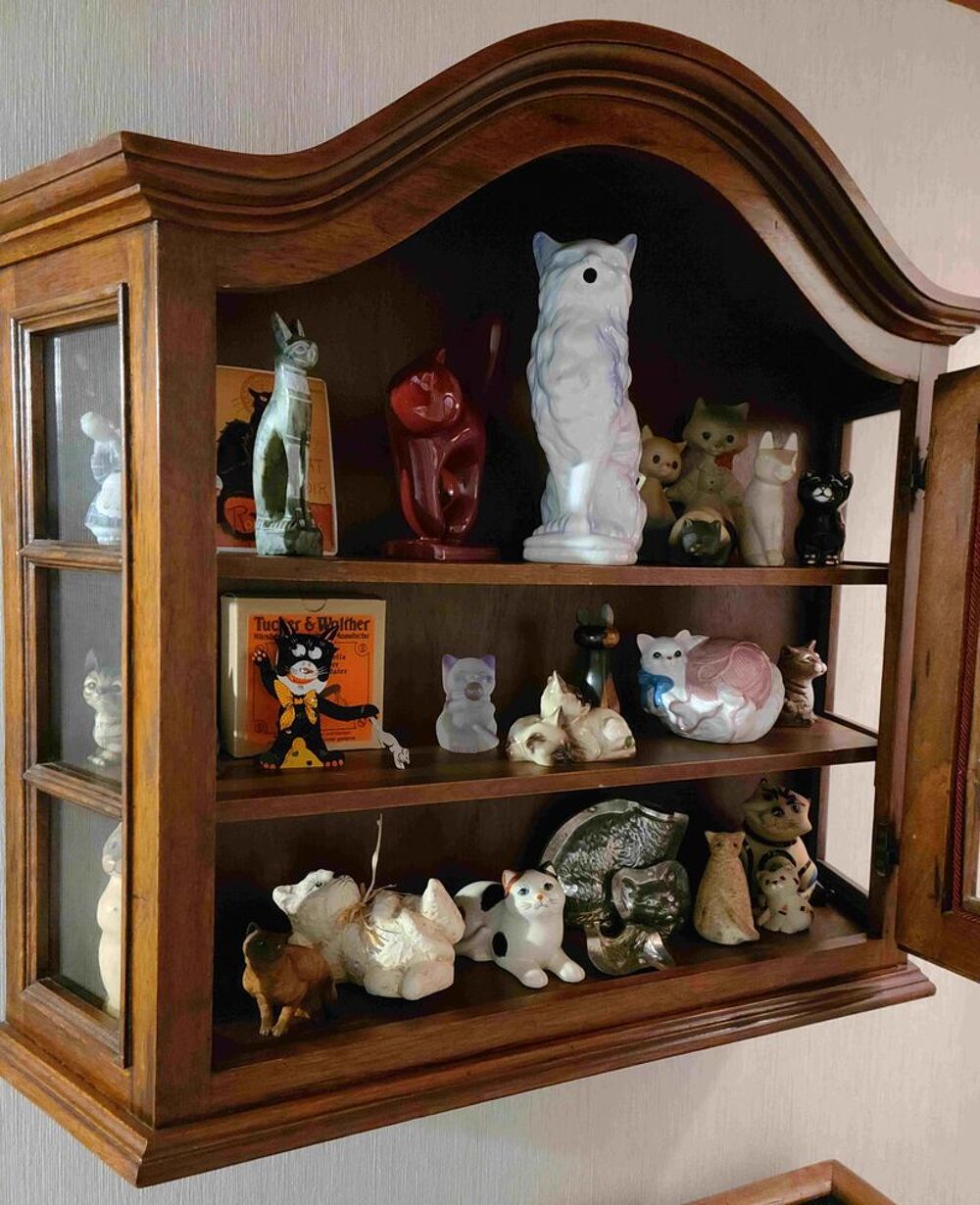 Grande vitrine ancienne Meubles