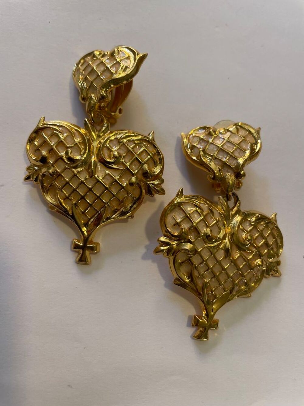 BO Clip coeur croisillons email blanc nacr&eacute; pendant c?ur CL Bijoux et montres