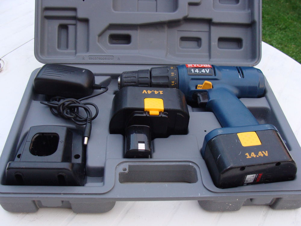 Perceuse sans fil Ryobi
Bricolage