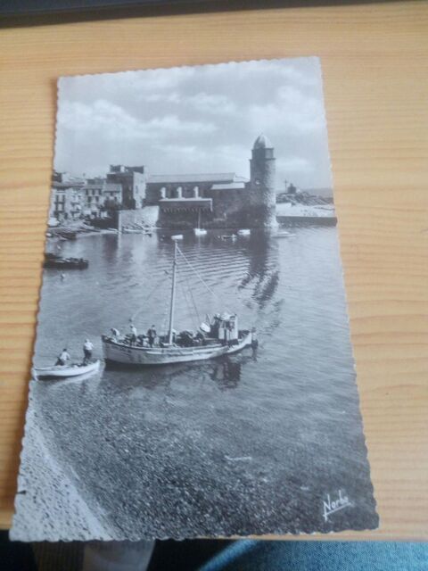 CARTE POSTALE  COLLIOURE CHALUTIER DANS LA BAIE 5 Levainville (28)