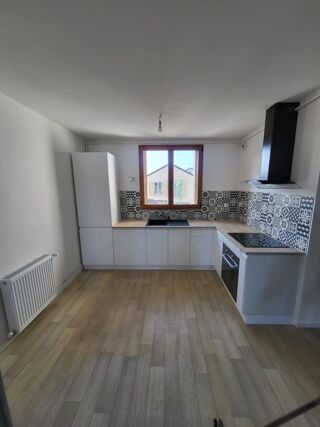  Appartement  louer 4 pices 73 m