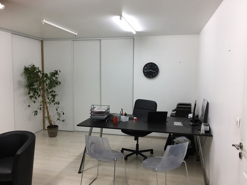 Location Autre Particulier locaux modulables ? Roquebrune-sur-Argens Roquebrune-sur-argens