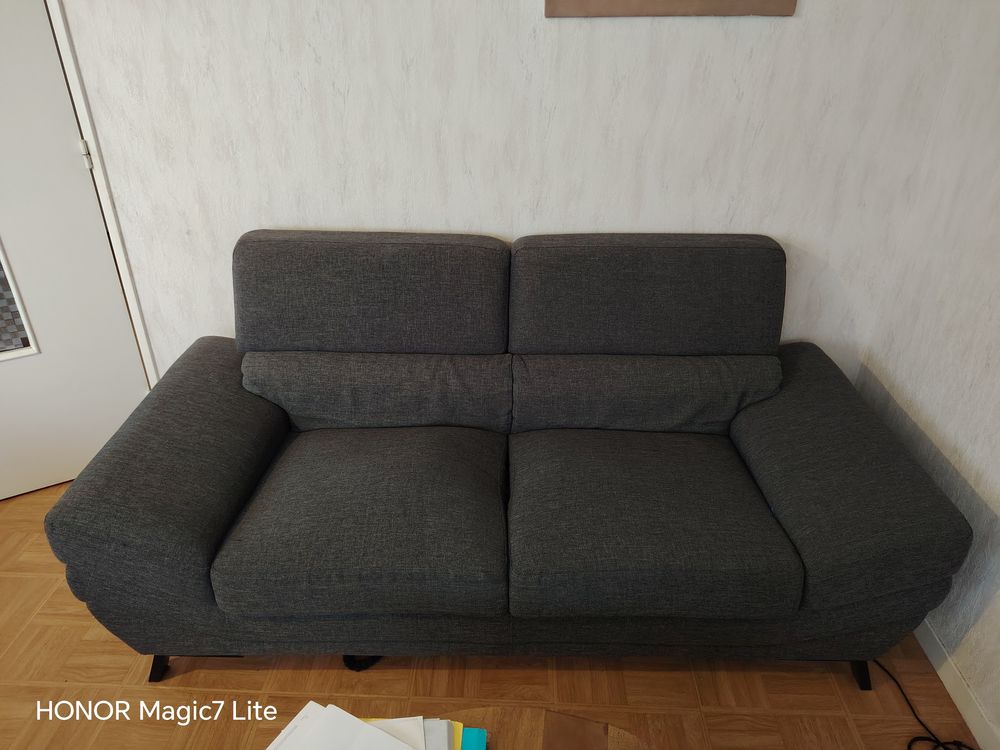 Canap&eacute; tissu gris accoudoirs arrondis Meubles