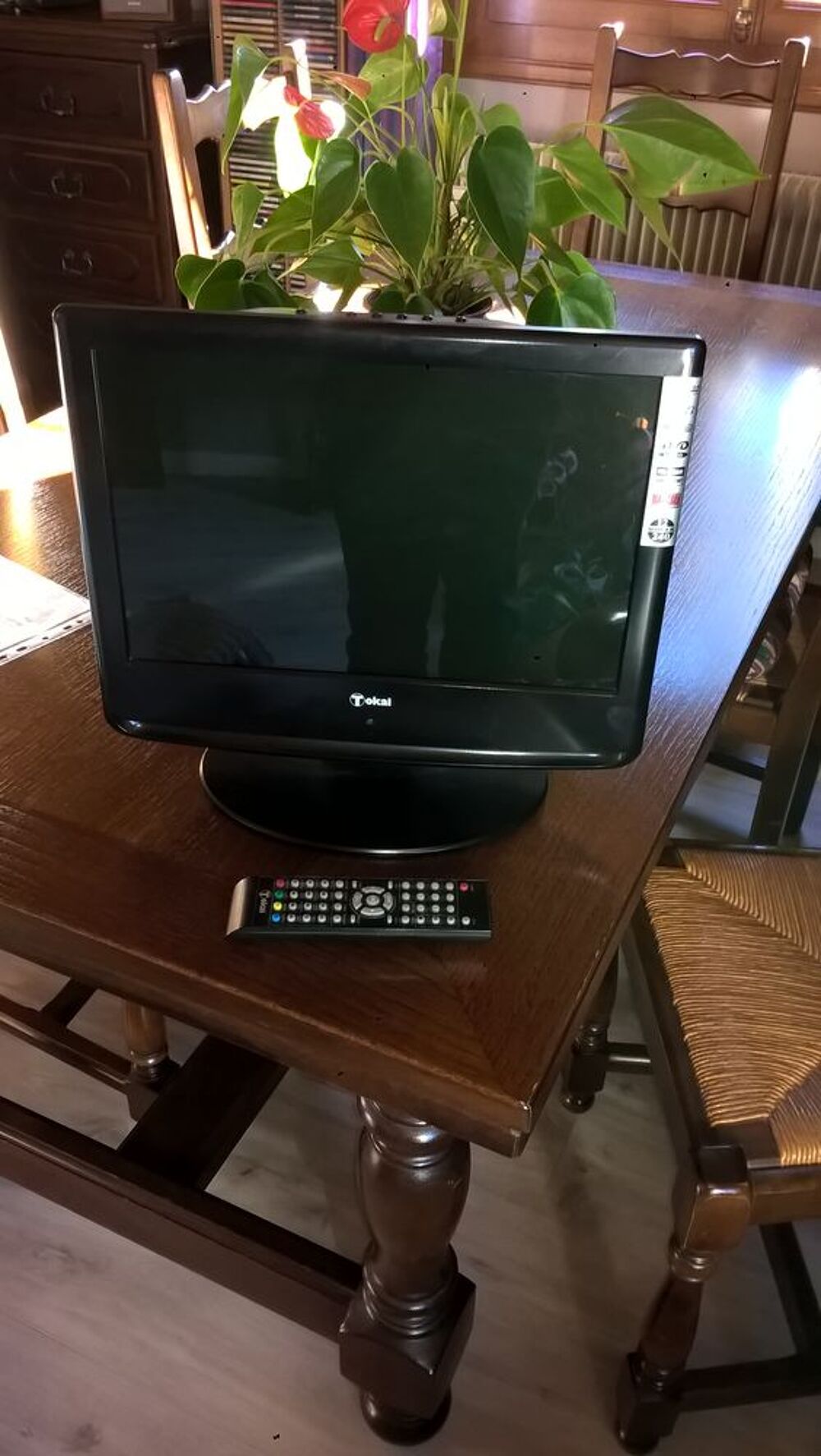 TV LECTEUR DVD TOKAI ECRAN PLAT Photos/Video/TV