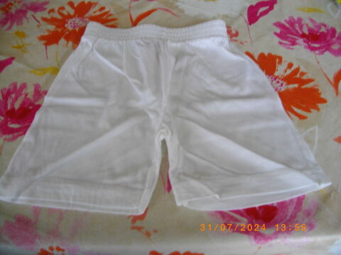 Short blanc - Taille : 3 ans 3 Perros-Guirec (22)
