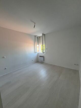  Appartement à louer 3 pièces 68 m²