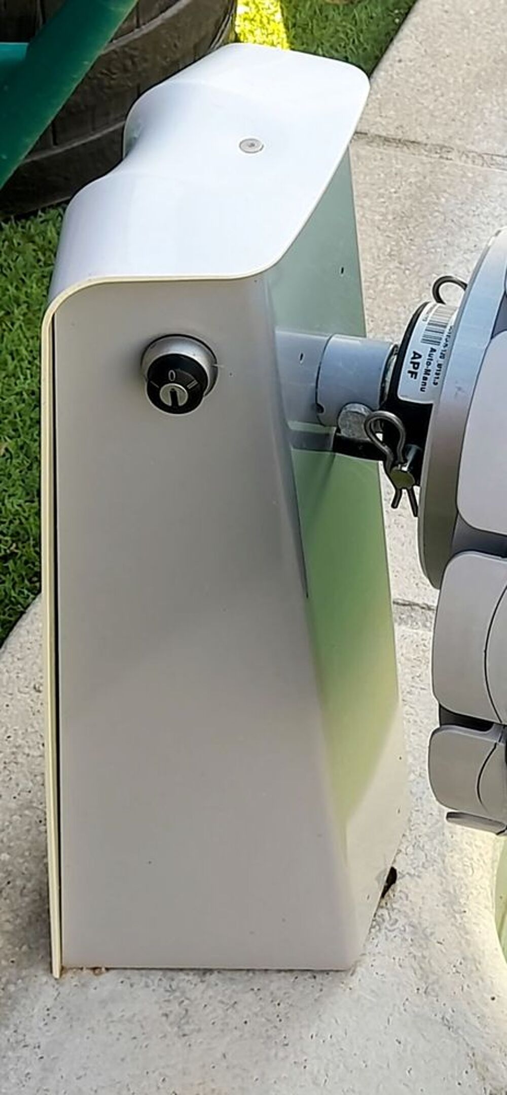 Volet de s&eacute;curit&eacute; pour piscine Jardin