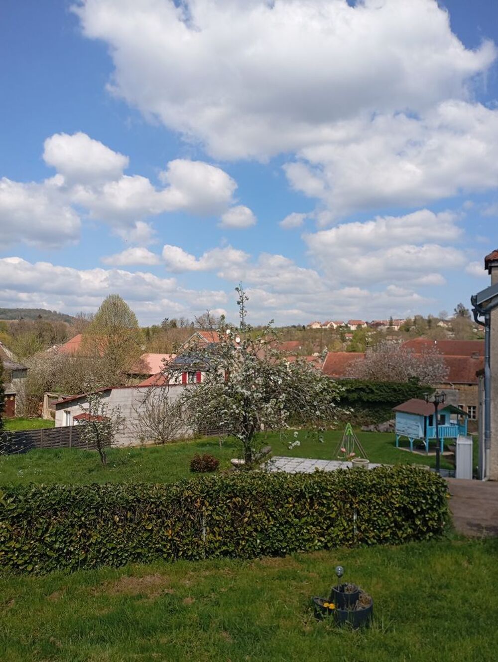 Vente Maison MAISON DE 70M2 TERRAIN 400M2
1H10 DIJON REGION DES LACS Sarrey