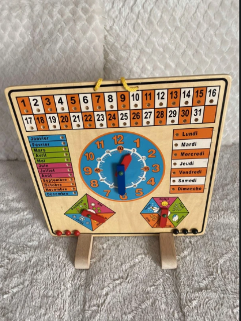 Calendrier en bois 10 Manosque (04)