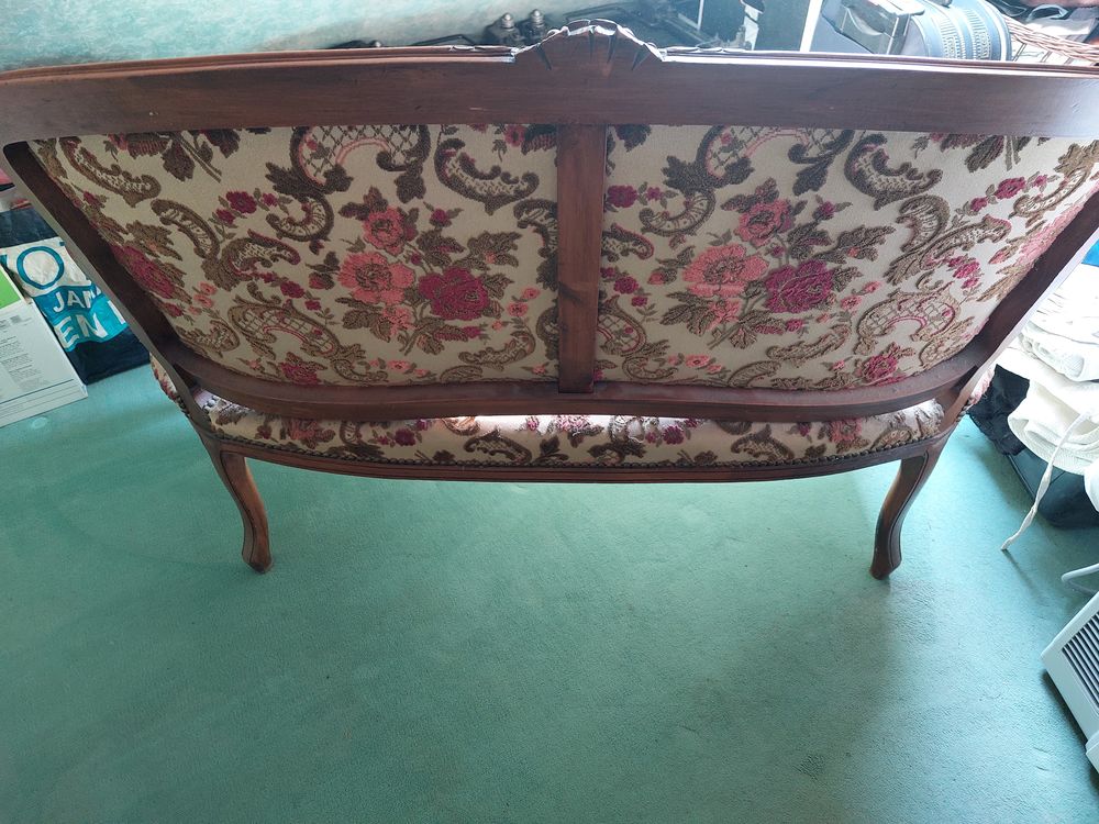 Canap&eacute; 2 places style Louis xv ancien Meubles