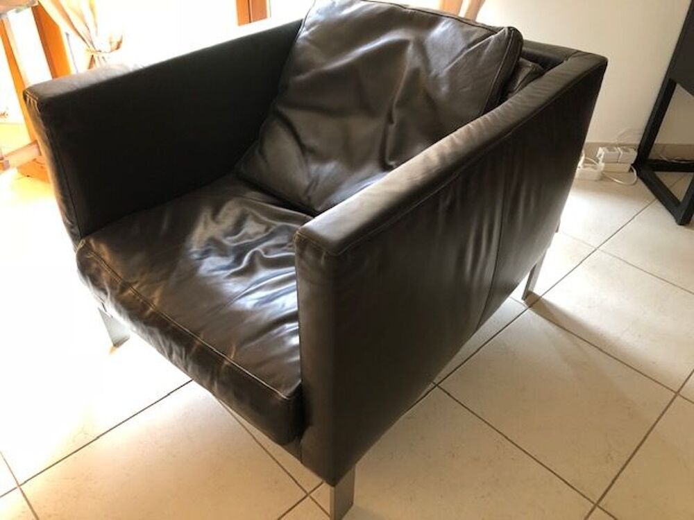CANAP&Eacute; CUIR 3 PLACES BRUN FONC&Eacute; ET DEUX FAUTEUILS Meubles