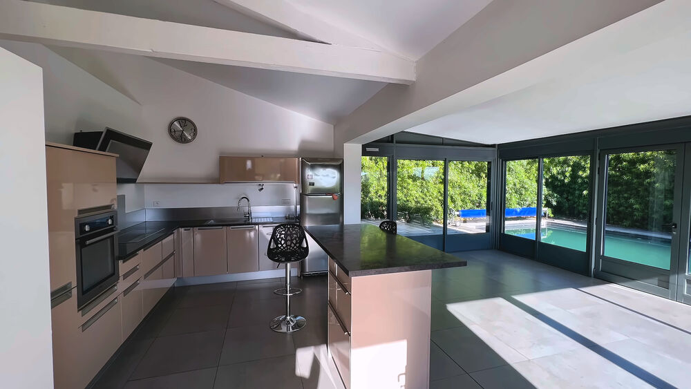 Vente Villa Villa authentique, lumineuse, contemporaine avec piscine La garde