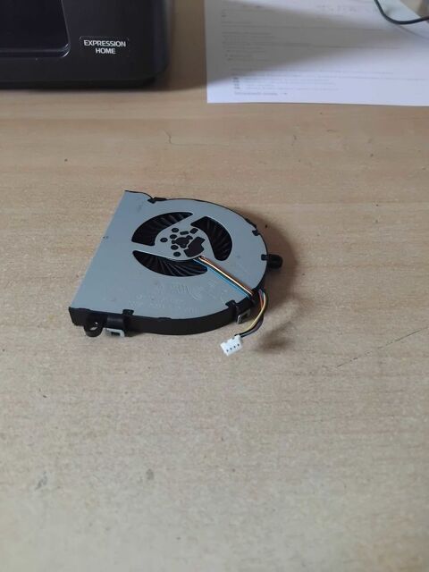 ventilateur hp note-book 15-af119nf . Herblay (95)