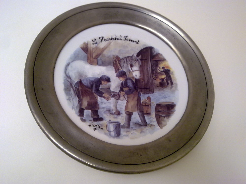 Assiettes murales porcelaine et &eacute;tain Décoration