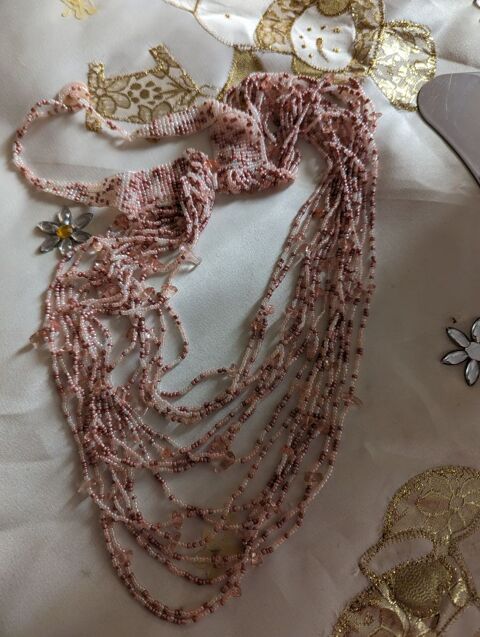 Collier vintage de perles rose 40 Saint-Tropez (83)